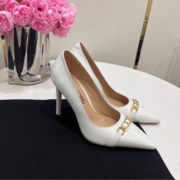 Elegant White Heels with Gold Accent